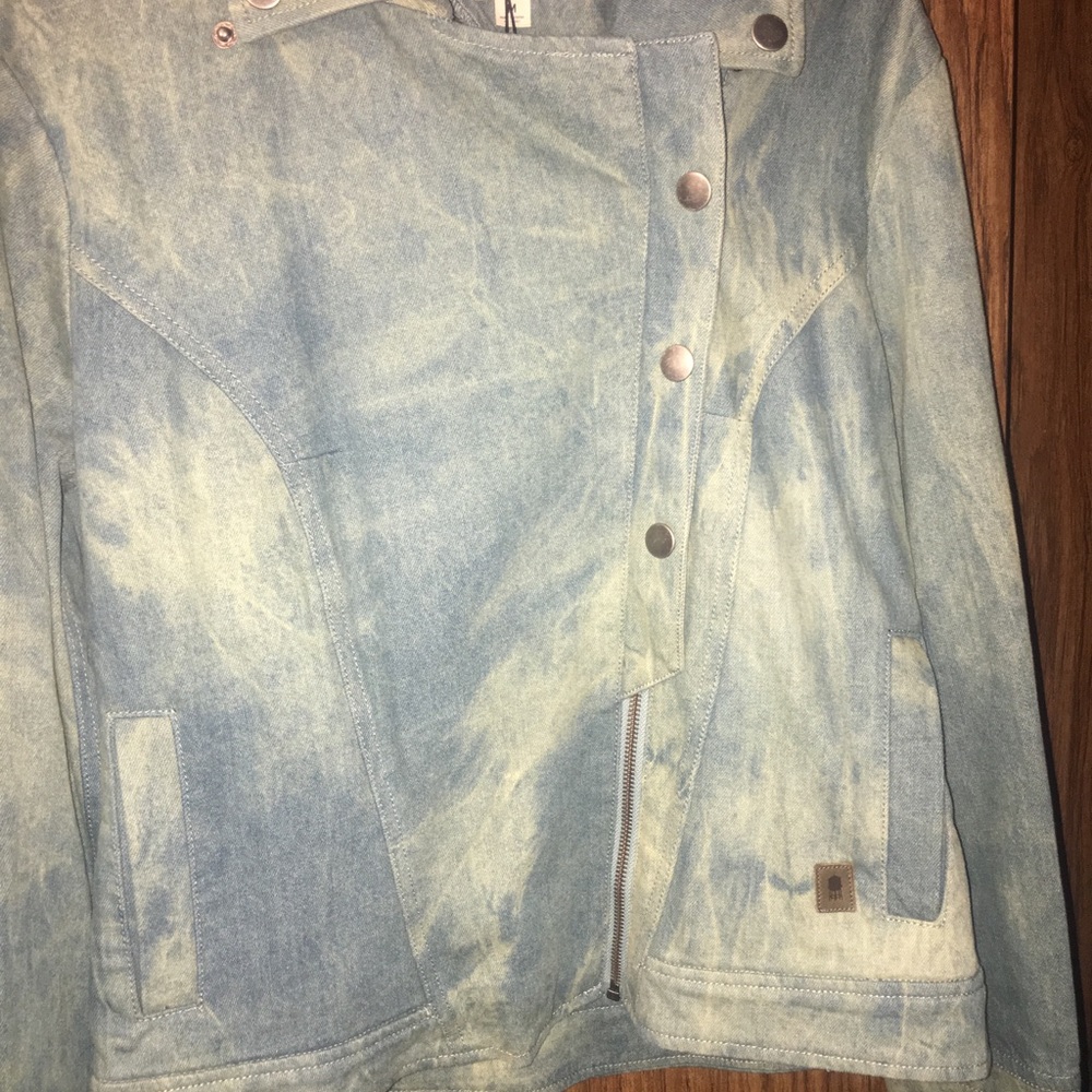 Vintage Denim Moto Jacket - Picture 6 of 9